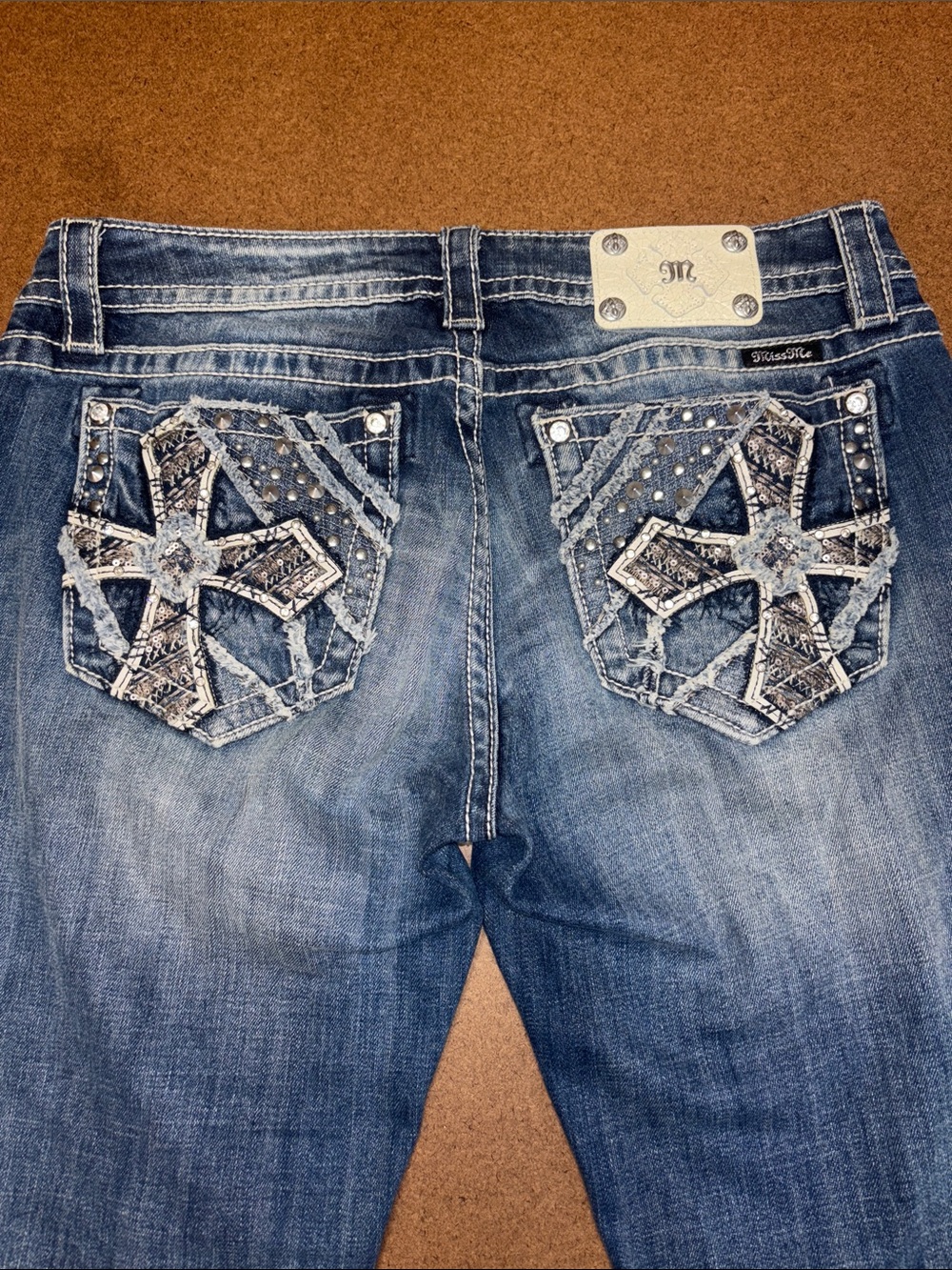 Miss Me white label 32x34 Distressed Boot Cut Jeans Embellished Cross Pockets
